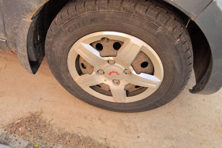 Used Wuling Hongguang 2014 1.2L Base Model China IV Right Front Wheel Hub