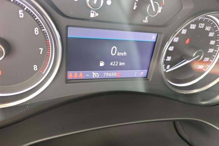 Used Buick LaCrosse 2022 652T Luxury Version Odometer Close Up