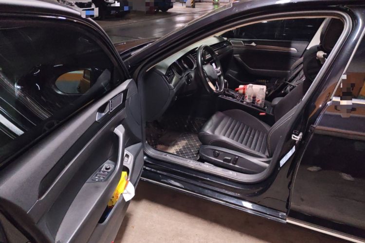 Used Volkswagen Magotan 2020 330TSI DSG Leading Model Driver Seat