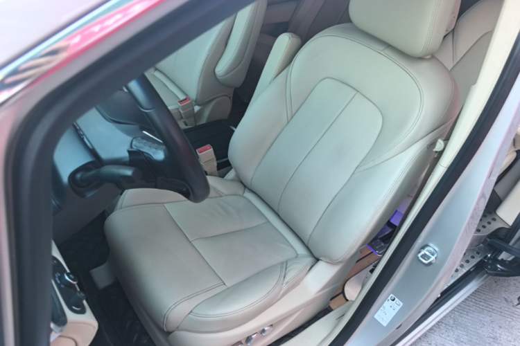 Used Buick GL8 2022 ES Landtrek 653T Luxury Edition