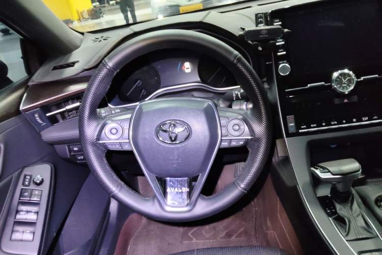 Used Toyota Avalon 2019 2.0L Luxury Edition China VI Standard