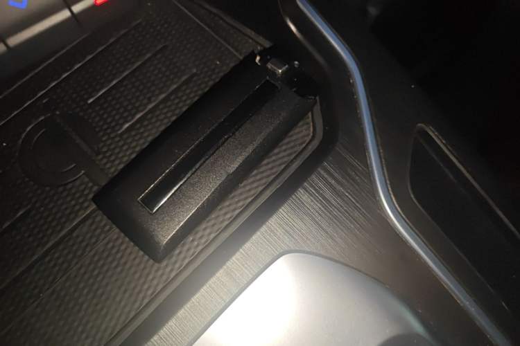 Used Wey VV6 2021 2.0T Two-Wheel Drive Smart Plus