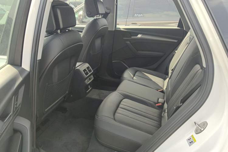 Used Audi Q5L 2022 Updated Version 40T Luxury Elegant Edition Left Rear Seat