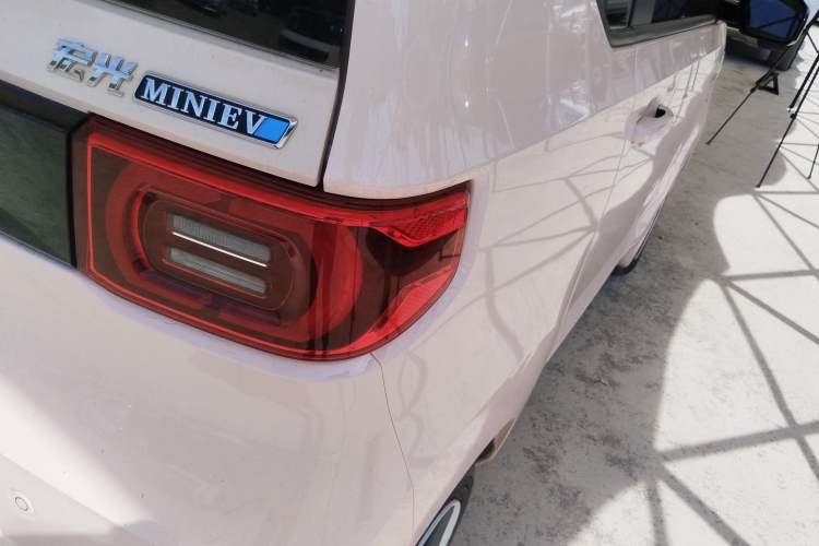 Used Wuling Hongguang MINIEV 2021 Macaron Premium Model – Lithium Iron Phosphate
