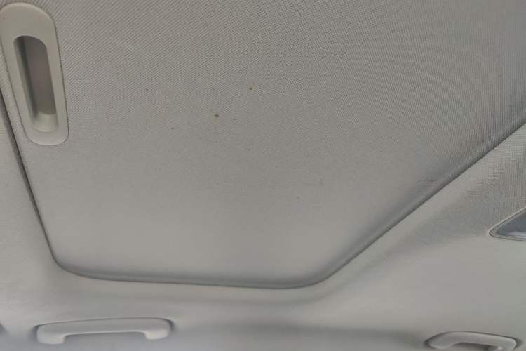 Used Hyundai Celesta 2017 1.6L Automatic Enjoyment Version GLS
