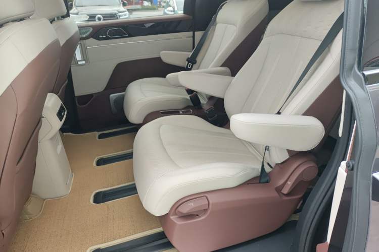 Used BYD Xia 2025 DM-i 1.5T 100km Leading Model
