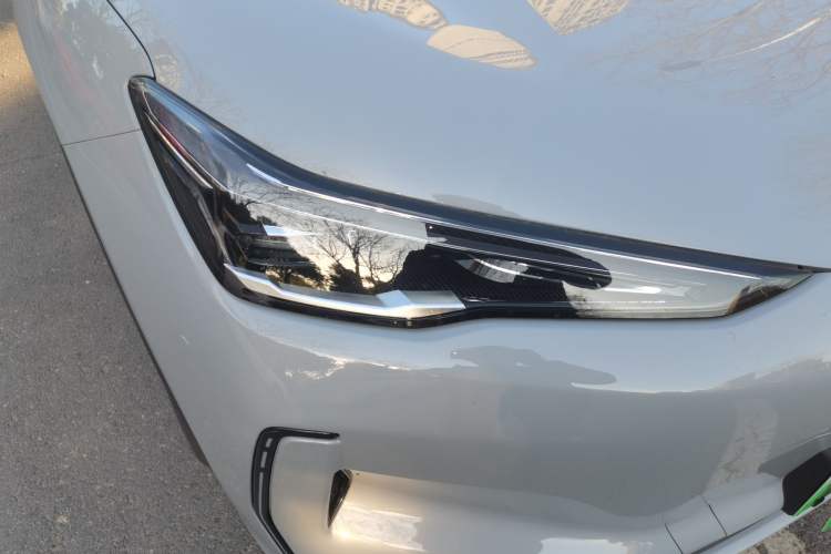 Used Geely Galaxy E5 2024 530 km Exploration+ Version Right Front Headlight