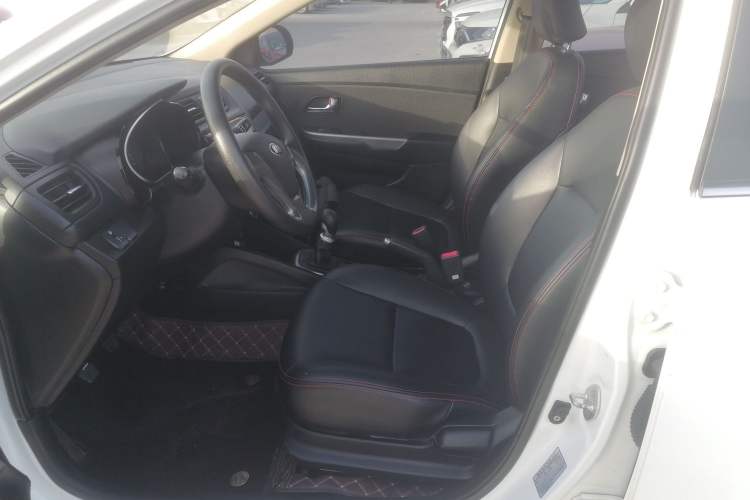 Used Kia K2 2015 Sedan 1.4L MT GLS
