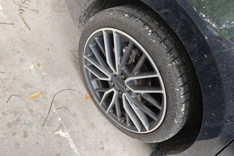 Used Lynk & Co 03 2025 2.0TD DCT Champion Edition Pro Exterior 5