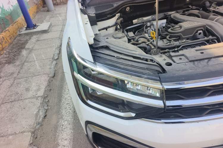 Used Volkswagen Tharu 2023 300TSI Two-Wheel-Drive Moonlight Edition
