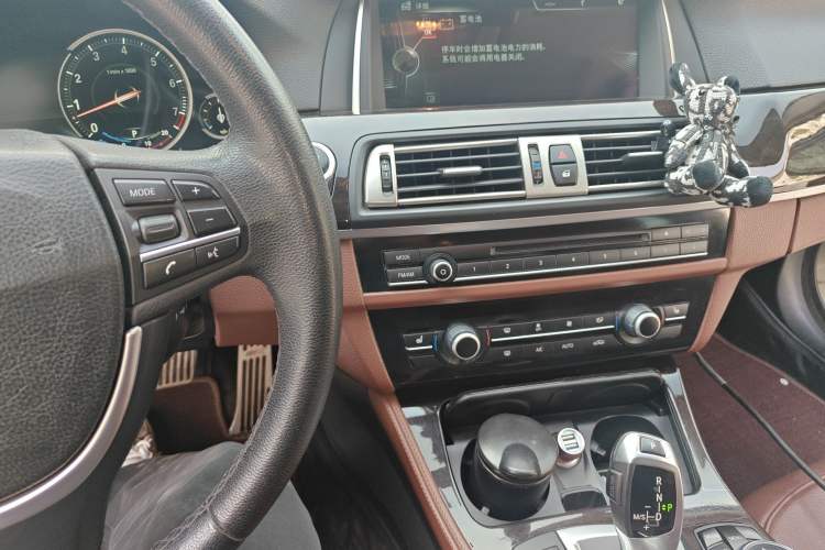 Used BMW 5 Series 2014 530Li Leading Model Audio And AC Panel