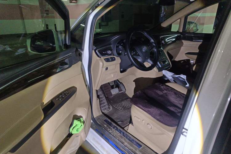 Used Buick GL8 2017 ES 28T Premium Version China V Standard Driver Seat