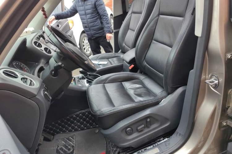 Used Volkswagen Tiguan L 2015 1.8TSI Automatic Two-Wheel Drive Luxury Model
