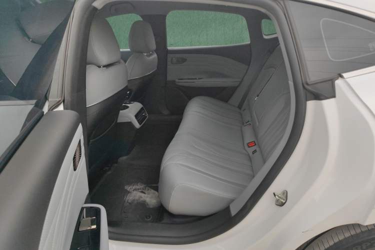 Used Geely Galaxy E8 2025 575 km Intelligent Driving Edition Left Rear Seat