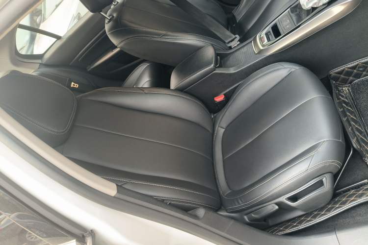 Used Peugeot 408 2015 1.2T Automatic Luxury Edition Right Front Seat