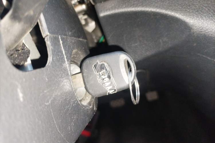 Used Jinbei Gold Hiace M Classic 2022 1.5L Engineering Lion Passenger Van 7 Seats