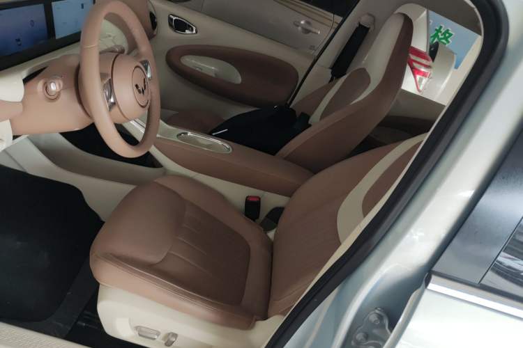 Used Wuling Bingo 2025 410 km Lingxi Deluxe Edition Left Front Seat