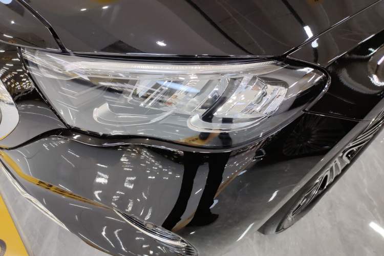 Used Mercedes-Benz E-Class 2025-Year Facelift E 260 L Left Front Headlight