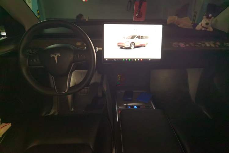 Used Tesla Model Y 2022 Revised Version Rear-Wheel Drive Center Console