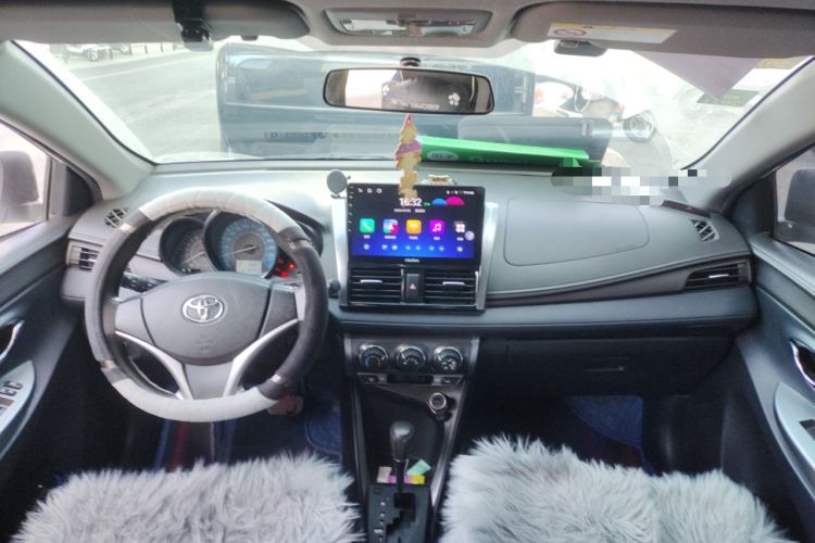 Used Toyota YARiS L Zhi Xuan 2015 1.5E Automatic Charm Edition
