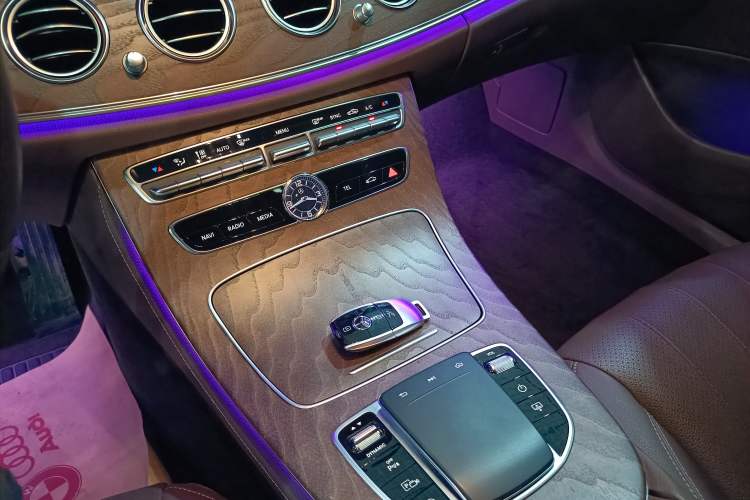 Used Mercedes-Benz E-Class 2019 Restyled E 300 L Luxury Edition
