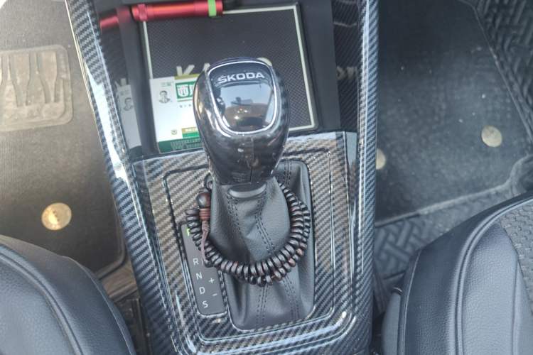 Used Skoda Kamiq 2020 1.5L Automatic Comfort Edition Gear Lever