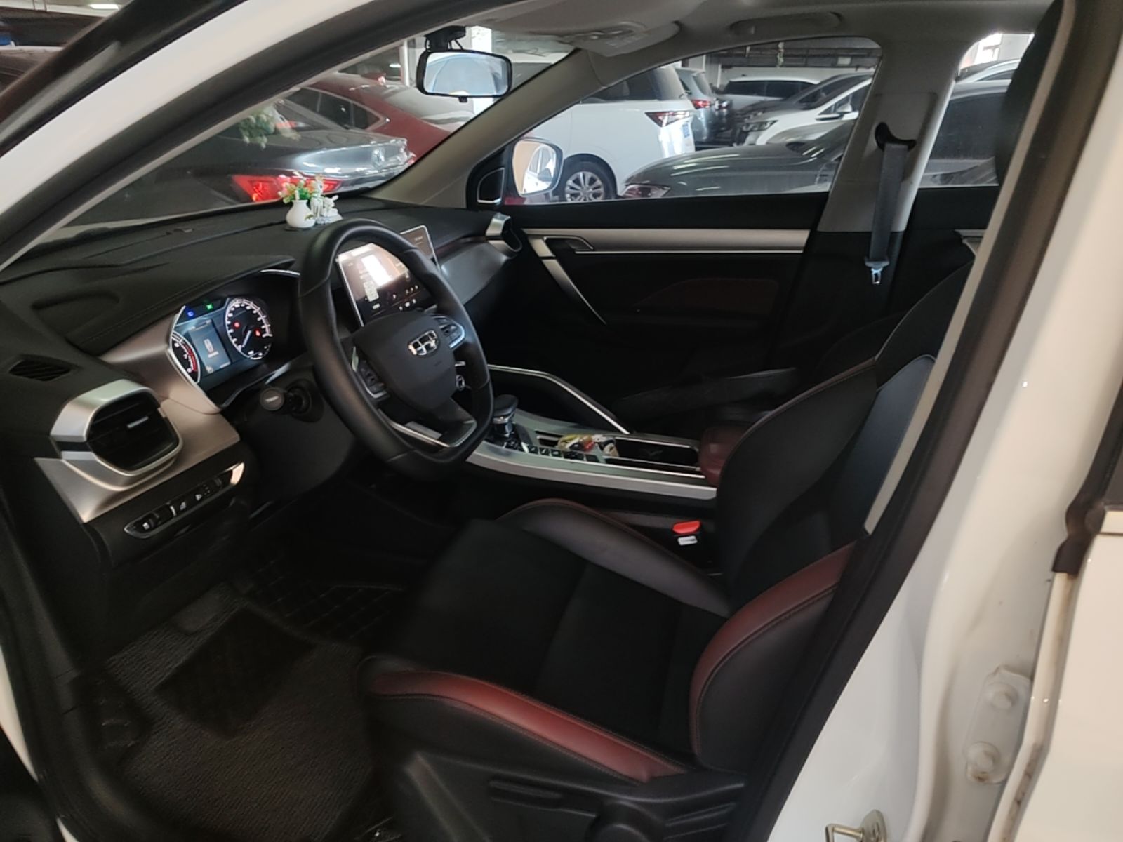 Geely Auto Coolray 2021 1.4T DCT Diamond Edition — снимка 17