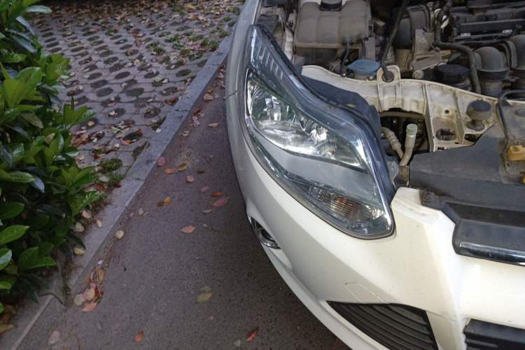 Used Ford Focus 2012 Sedan 1.6L Automatic Fashion Edition