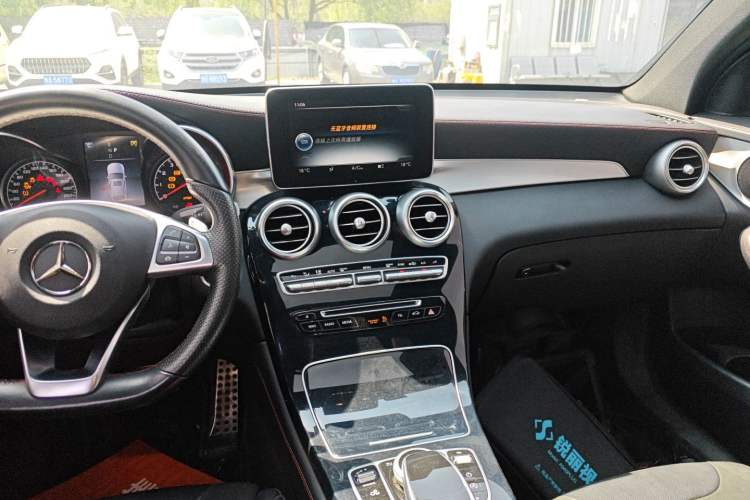 Used Mercedes-Benz GLC Coupe AMG 2017 AMG GLC 43 4MATIC Coupe SUV Audio And AC Panel