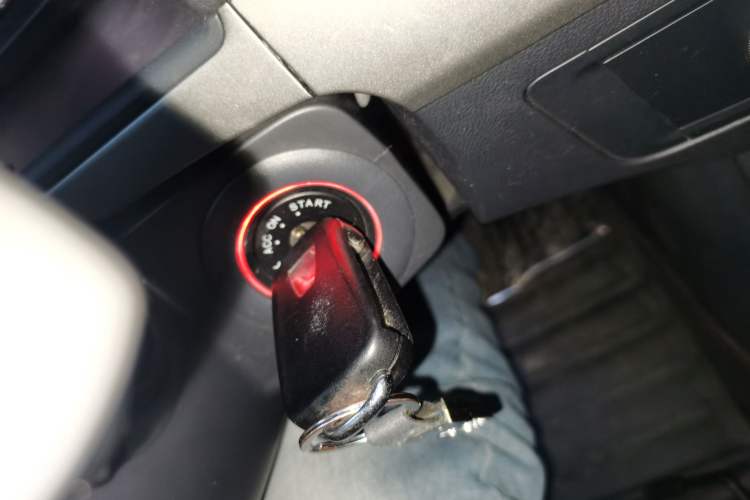 Used Roewe 350 2015 1.5L Manual Luxury Sunroof Edition