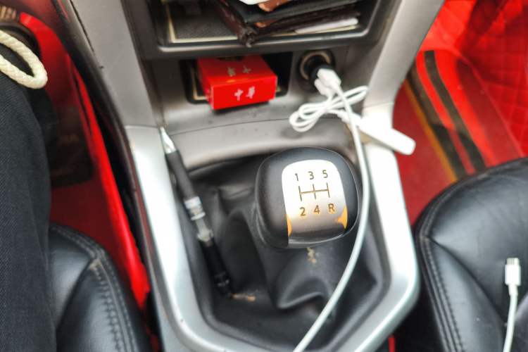 Used Venucia T70 2015 1.6L Manual Ruixing Edition Gear Lever