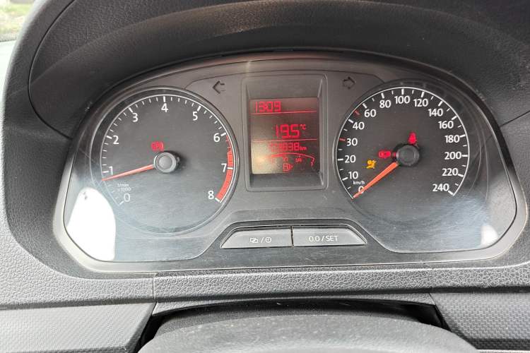 Used Volkswagen Jetta 2015 1.4L Manual Fashion Model Instrument Cluster