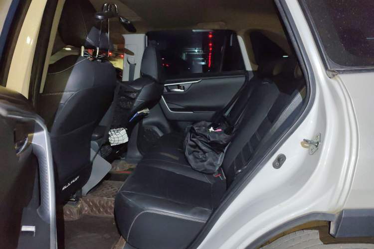 Used Toyota RAV4 2021 2.0L CVT Two-Wheel Drive Fashion PLUS Edition