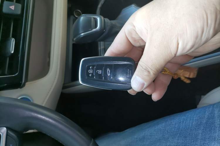 Used Toyota Highlander 2022 Dual-Engine 2.5L Four-Wheel Drive Prestige Version 7 Seats Interior 1