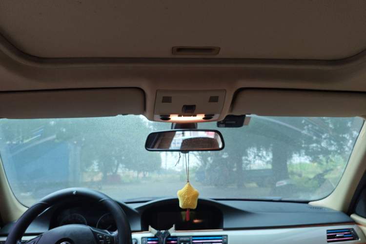 Used BMW 3 Series 2010 320i Luxury Model