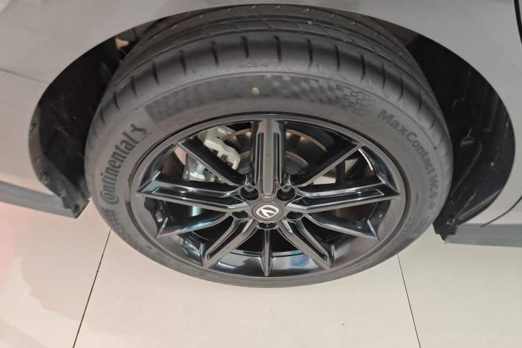 Used Changan UNI-V 2023 1.5T Prestige Model
