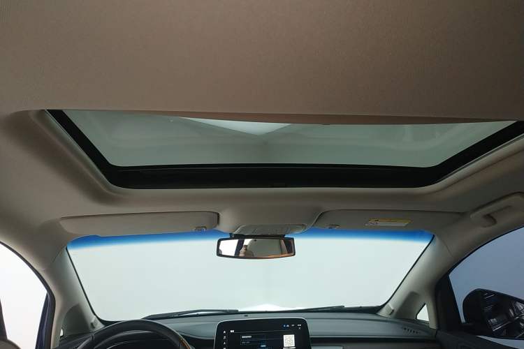 Used Buick GL8 2023 Land Executive Class 652T Luxury Model