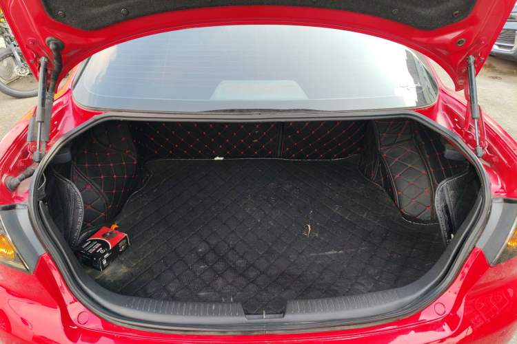 Used Mazda 6 2015 2.0L Automatic Luxury Version Trunk