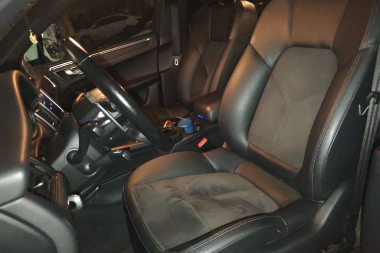 Used Porsche Macan 2017 Macan 2.0T Left Front Seat