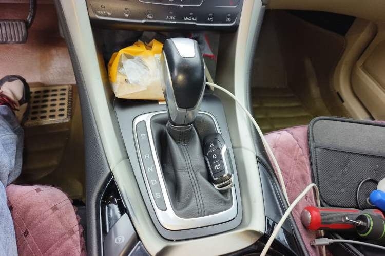 Used Ford Mondeo 2013 2.0L GTDi 200 Luxury Model
