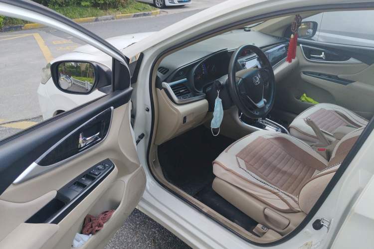 Used Honda Crider 2013 1.8L automatic comfort version