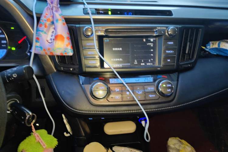 Used Toyota RAV4 2013 2.0L CVT Four-Wheel Drive Fashion Edition