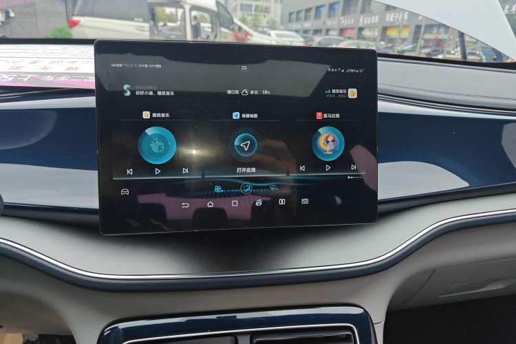 Used BYD Qin PLUS 2021 EV 400KM Luxury Model Audio And AC Panel