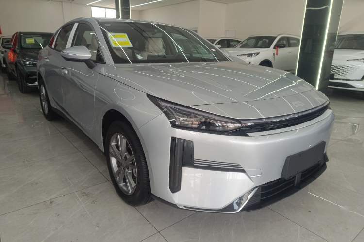 Used Geely Galaxy L6 2025 EM-i 140km Long-Range Version