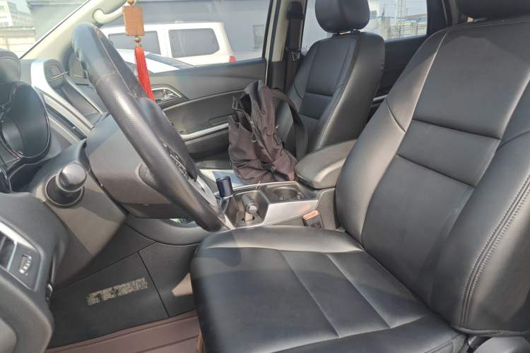 Used JMC Yusheng S350 2013 2.4T Automatic 2WD Diesel Luxury 7-Seater Left Front Seat