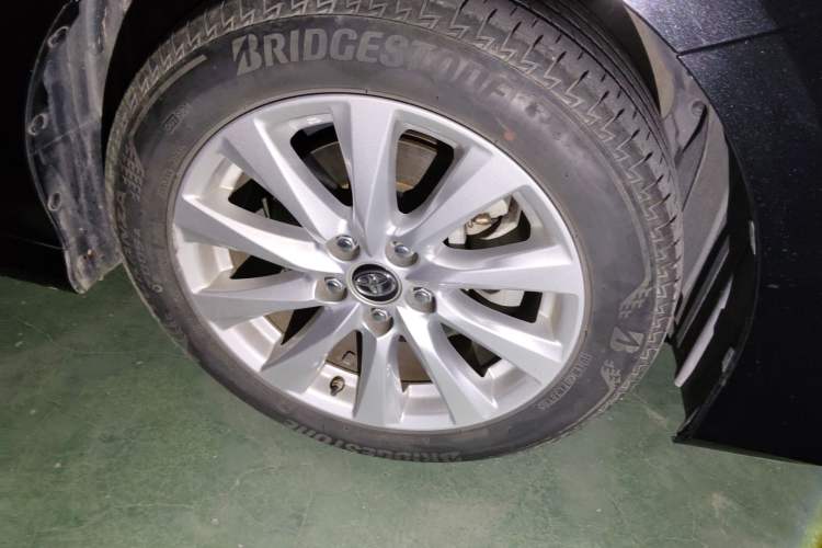 Used Toyota Camry 2018 2.0G Luxury Edition Right Front Wheel Hub