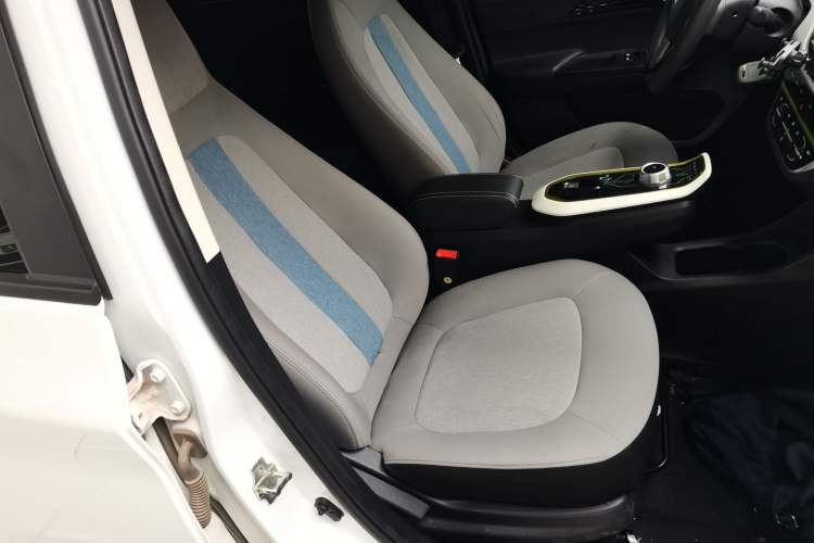 Used CHANGAN Benni E-Star 2022 Qingxin Edition Colorful Model Lithium Iron Phosphate