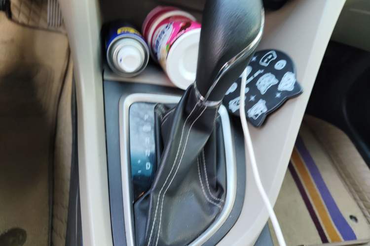 Used Buick GT 2017 15N Automatic Elite Version Gear Lever