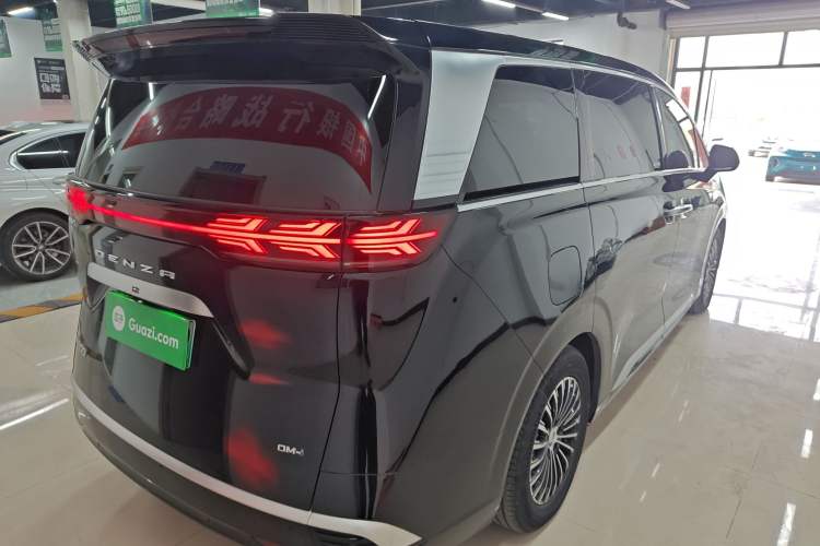 Used Denza D9 2024 DM-i 1050 Luxury Model