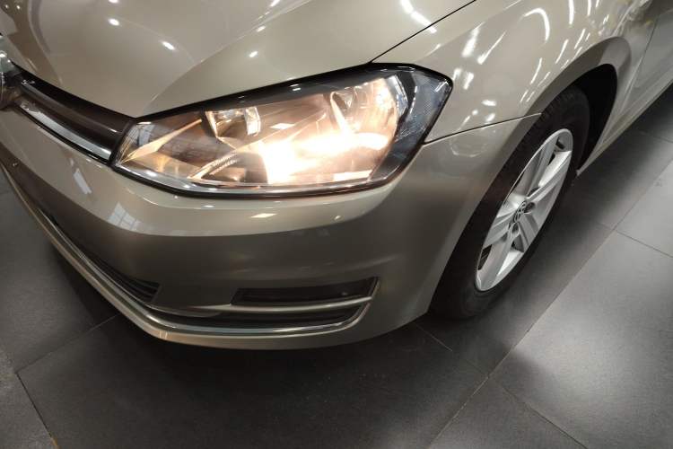 Used Volkswagen Golf 2016 230TSI Automatic Comfort Version
